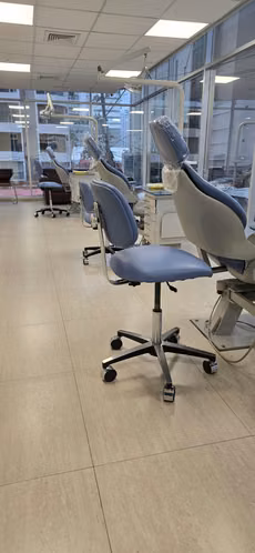 ALQUILER CONSULTORIOS MEDICO DENTAL