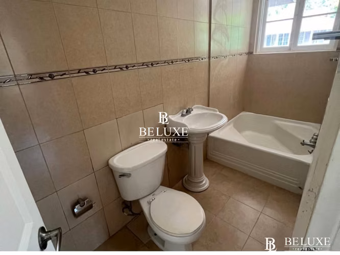 VENTA DE CASA EN ANCÓN (6)