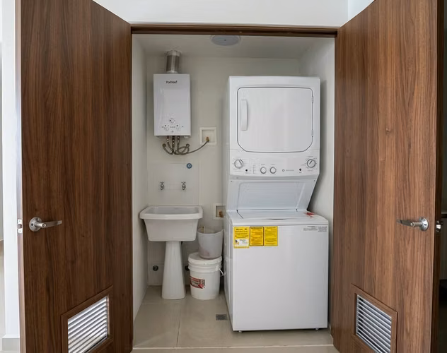 * Apartamento en Edison Park I amoblado I 2 Rec I con balcon y excelente ubicacion
