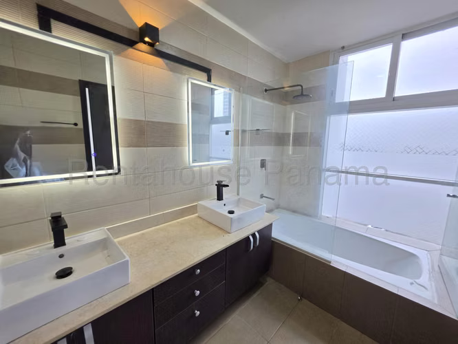 Venta de Apartamento en Costa del Este Ph Country Club NS