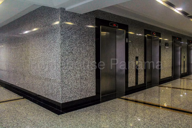 Venta de Oficina en Avenida Balboa Bicsa Tower NS