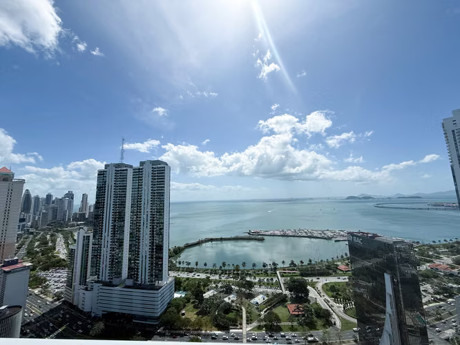 Apartamento Espacioso con Vistas al Océano en Allure at the Park, Bella Vista