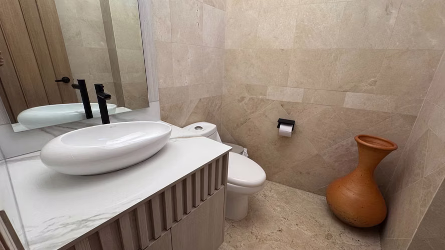 Se Vende Apartamento con Vista Al Mar en El PH Princesa del Mar en La Av Balboa 27LDC167