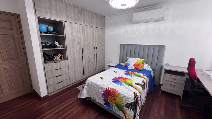 Se Vende Apartamento con Vista Al Mar en El PH Princesa del Mar en La Av Balboa 27LDC167