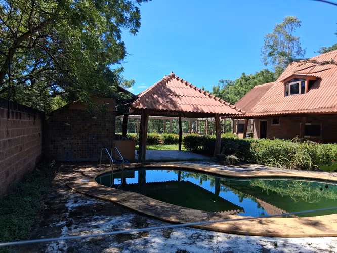 SE VENDE CASA CERCA DE PLAYA MONAGRE