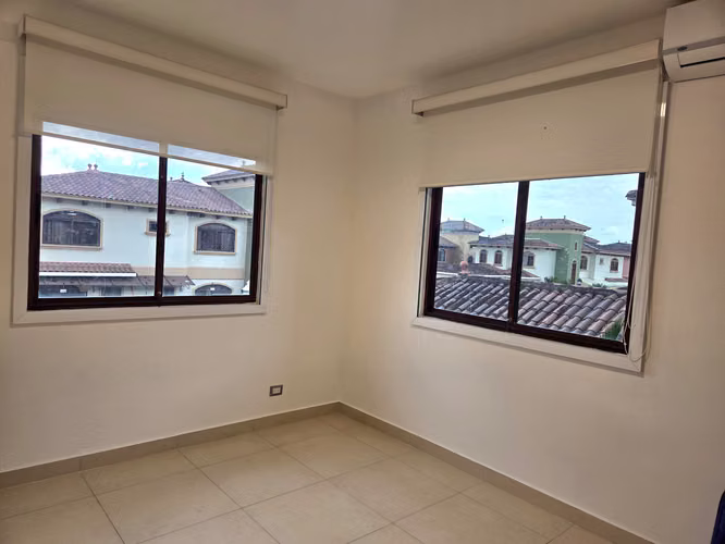 RESIDENCIAL EL DORAL - COSTA SUR -  VENTA
