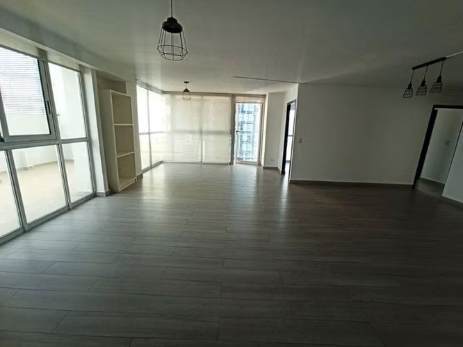 VENTA DE APARTAMENTO PH BELLE VIEW TOWER - Imagen 2