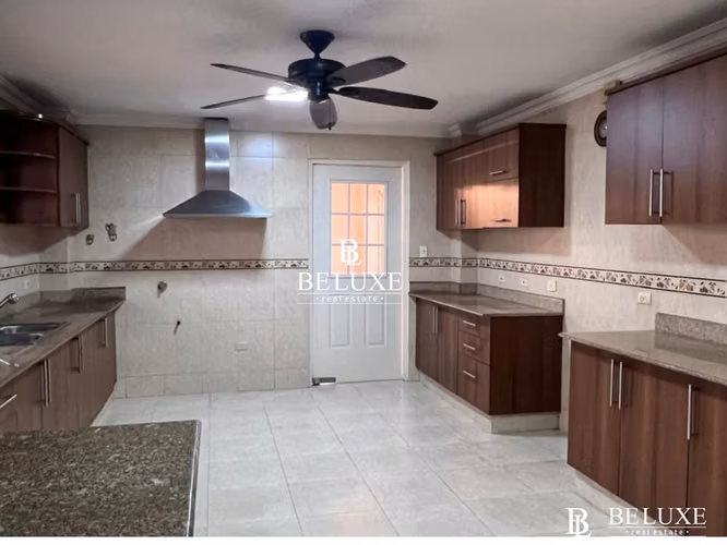 VENTA DE CASA RAINFOREST VILLAS ALTOS DE PANAMA (6)