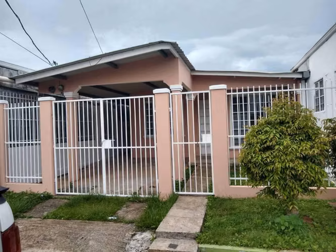 Vendo Casa Altos de alas Huacas Vacamonte 3r 2b $84,000