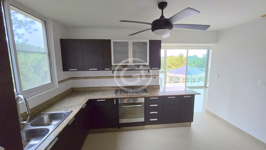Venta Apartamento Pine Hill Albrook Remate