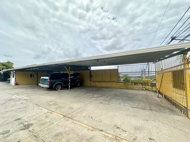 Commercial space for rent within Pedregal shopping center