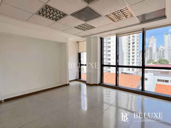 ALQUILER DE OFICINA LISTA PARA OCUPAR EN AREA BANCARIA, CALLE 50 (8)