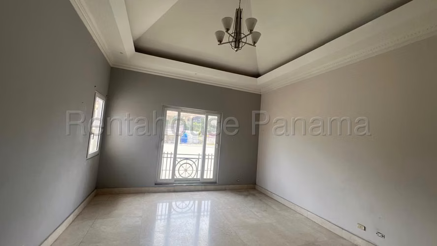 VENTA DE CASA DOS MARES GM