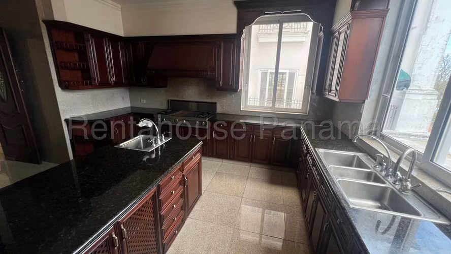 VENTA DE CASA DOS MARES GM