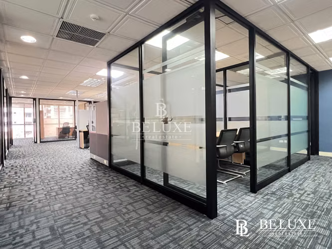ALQUILER DE OFICINA LISTA PARA OCUPAR EN AREA BANCARIA, CALLE 50 (8)