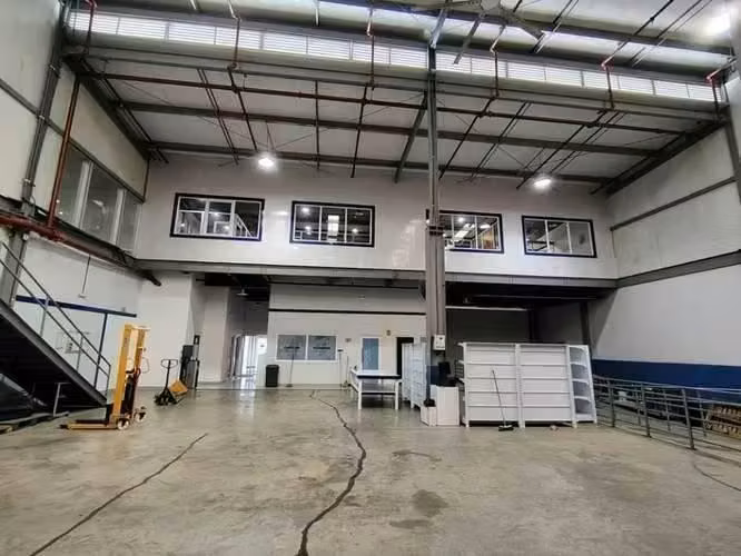 Alquiler de Ofibodega cerca de Costa del Este