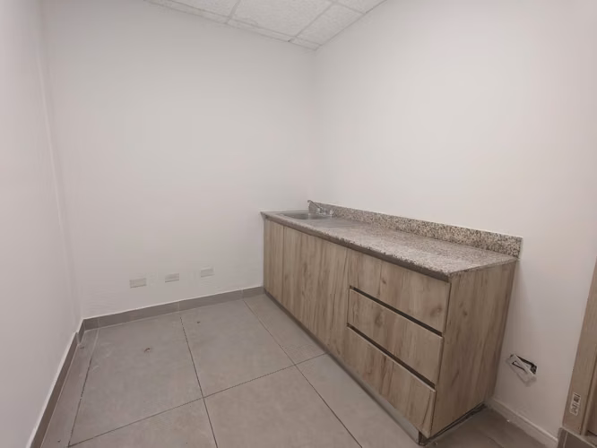 Alquiler de Oficina en Plaza Bal Harbour -Paitilla - Imagen 7