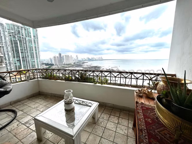 VENTA DE APARTAMENTO EN PACIFIC POINT PUNTA PACIFICA HQ
