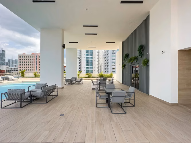 Apartamento en El Cangrejo PH Sky Swiss