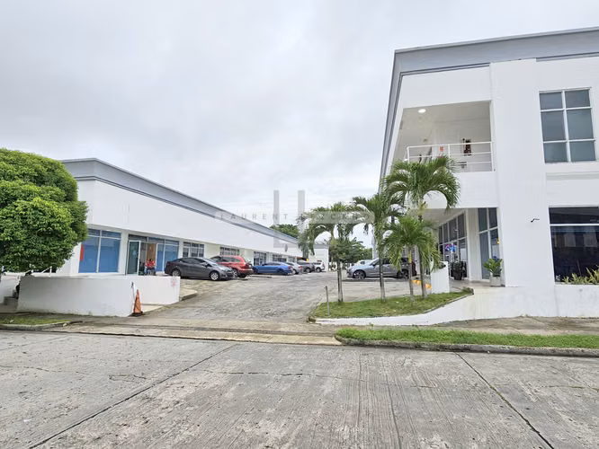 Sale of Commercial in County of the King - First Floor. Make an offer