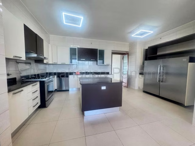 Apartamento en Alquiler en Punta Pacífica 27LDC189
