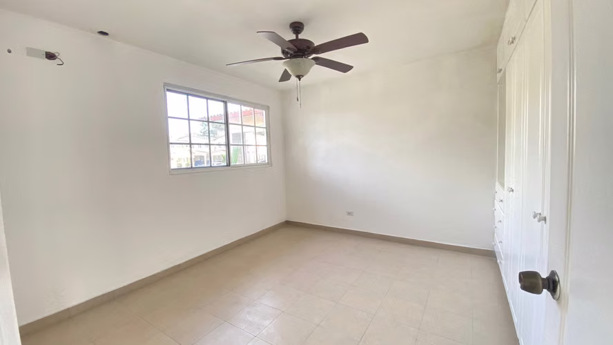 Alquiler de Casa Dúplex en Arraiján BURUNGA PH Villas del Pinar - LH - Imagen 14