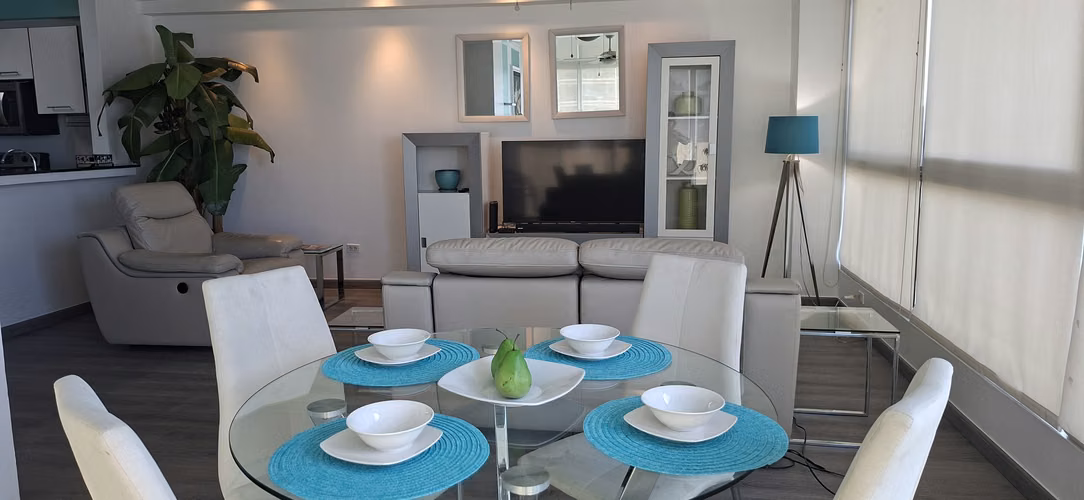 Alquilo apartamento con impresionante vista al mar, Avenida Balboa, 1 Habitación, 1.5 baños