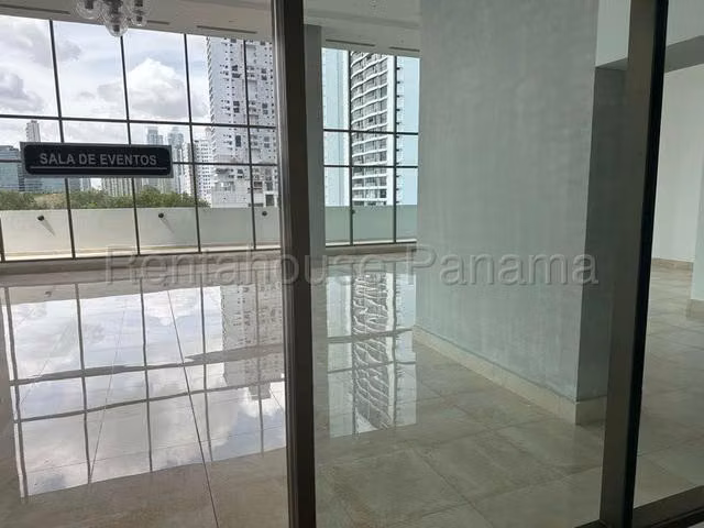 Apartamento en Venta en Costa del Este. PH PARK LANE. 26LDC7348