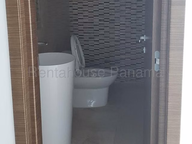 Apartamento en Venta en Costa del Este. PH PARK LANE. 26LDC7348