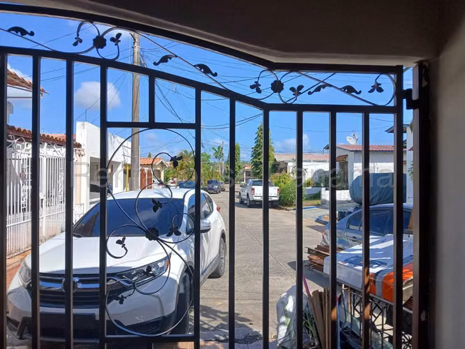 Se Vende Casa en San Antonio MDV27-180