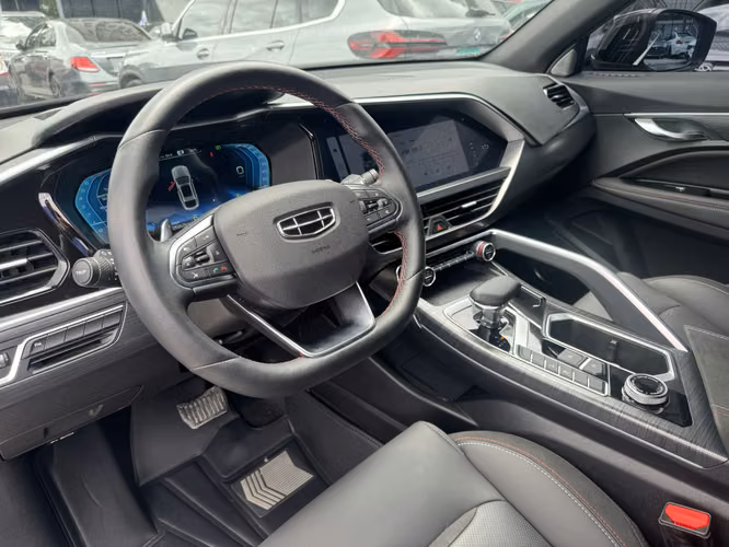 GEELY TUGUELLA 2025 - Imagen 11