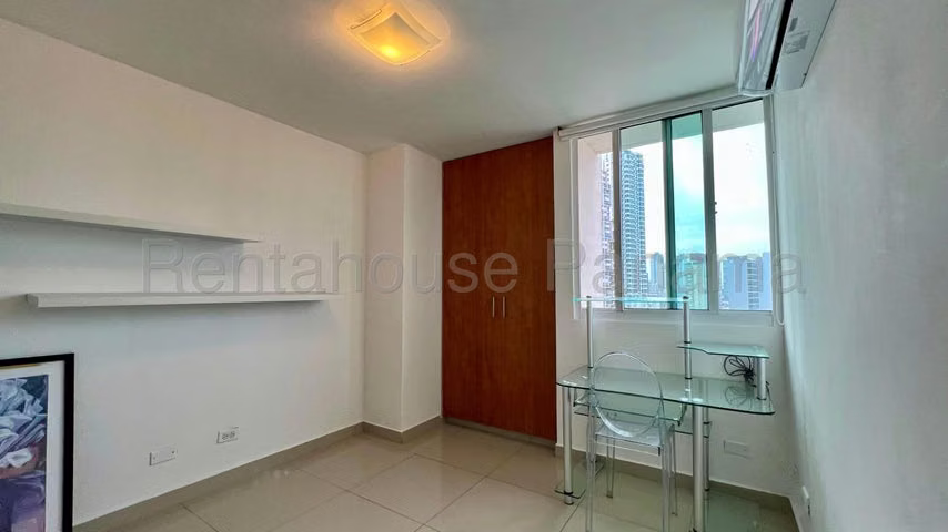 Apartamento en venta en PH Terramar 27LRL222