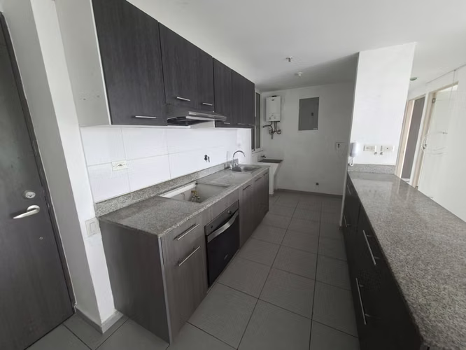 Venta de Apartamento en PH Aviñon - Tumba Muerto