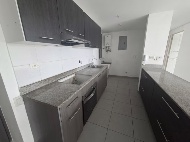 Venta de Apartamento en PH Aviñon - Tumba Muerto