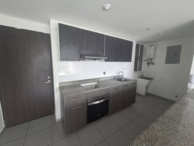 Venta de Apartamento en PH Aviñon - Tumba Muerto