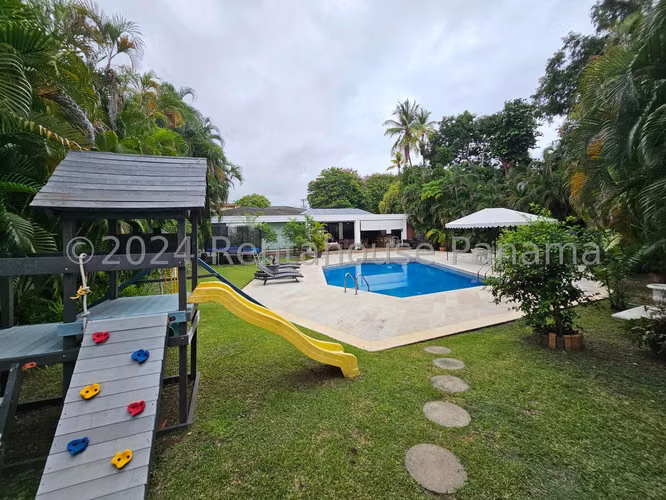 Casa en Venta en Altos de Golf AFC 26-2485
