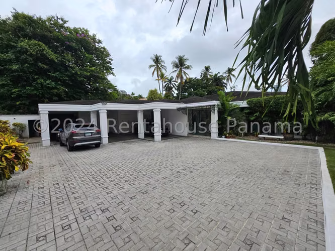 Casa en Venta en Altos de Golf AFC 26-2485