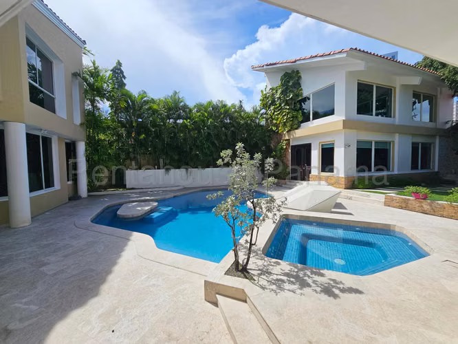 Casa en Venta en Altos de Golf AFC 26-5085