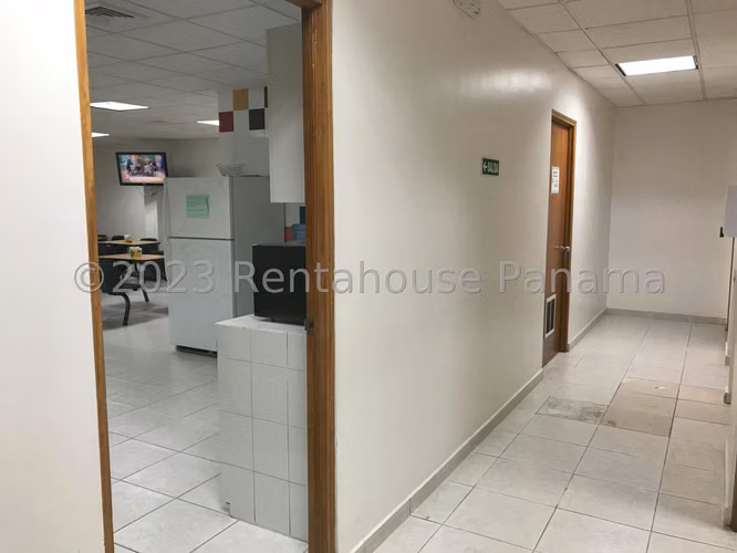 VENTA DE OFICINA EN CHANIS PLAZA CAROLINA RR