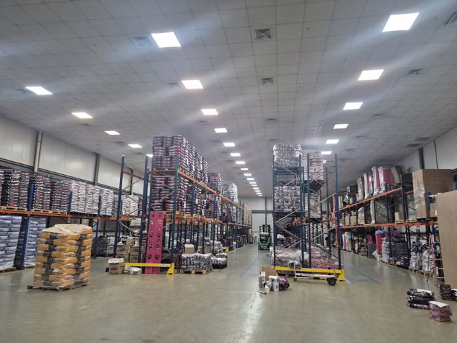 Alquiler de galera de 1,400 mts2 en Juan Diaz