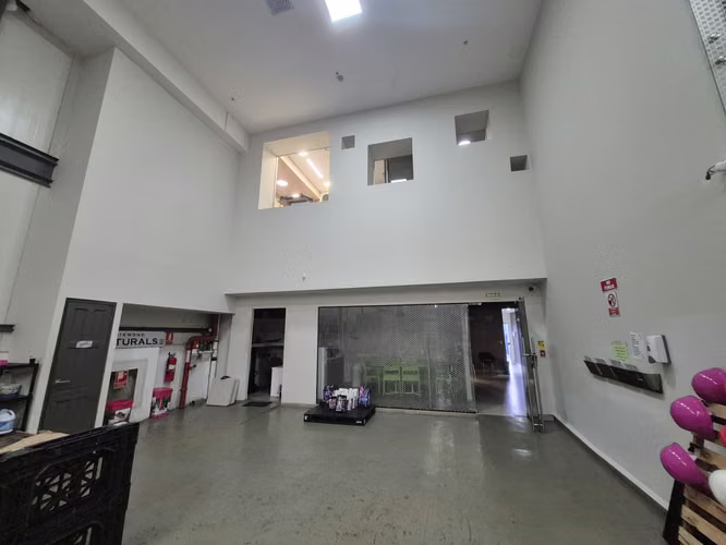 Alquiler de galera de 1,400 mts2 en Juan Diaz