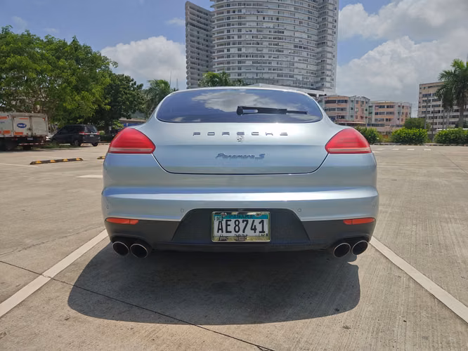 Porsche Panamera S