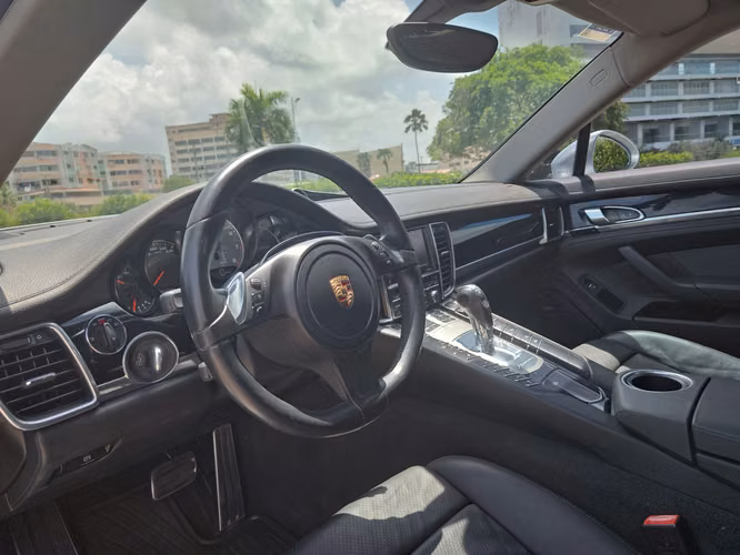 Porsche Panamera S