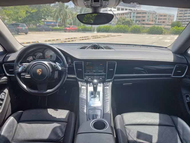 Porsche Panamera S