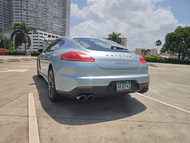 Porsche Panamera S