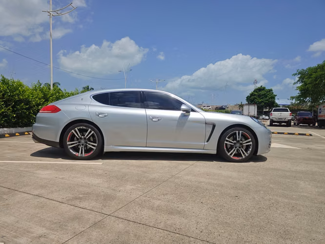 Porsche Panamera S