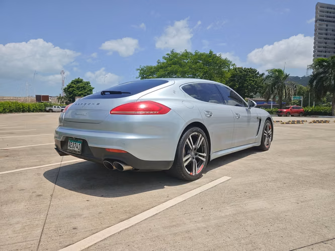 Porsche Panamera S