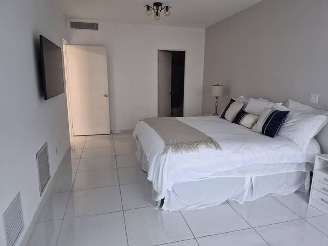 APARTAMENTO EN VENTA  FRENTE AL MAR
