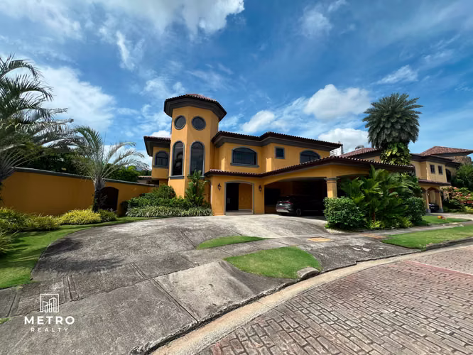 Casa Exclusiva en Venta en Costa del Este