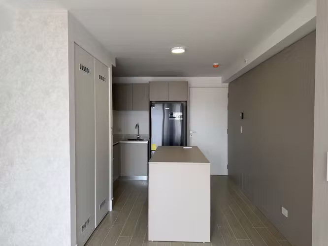 Apartamento en alquiler en PH Armonía para estrenar | 2 recámaras, línea blanca completa y parking.
